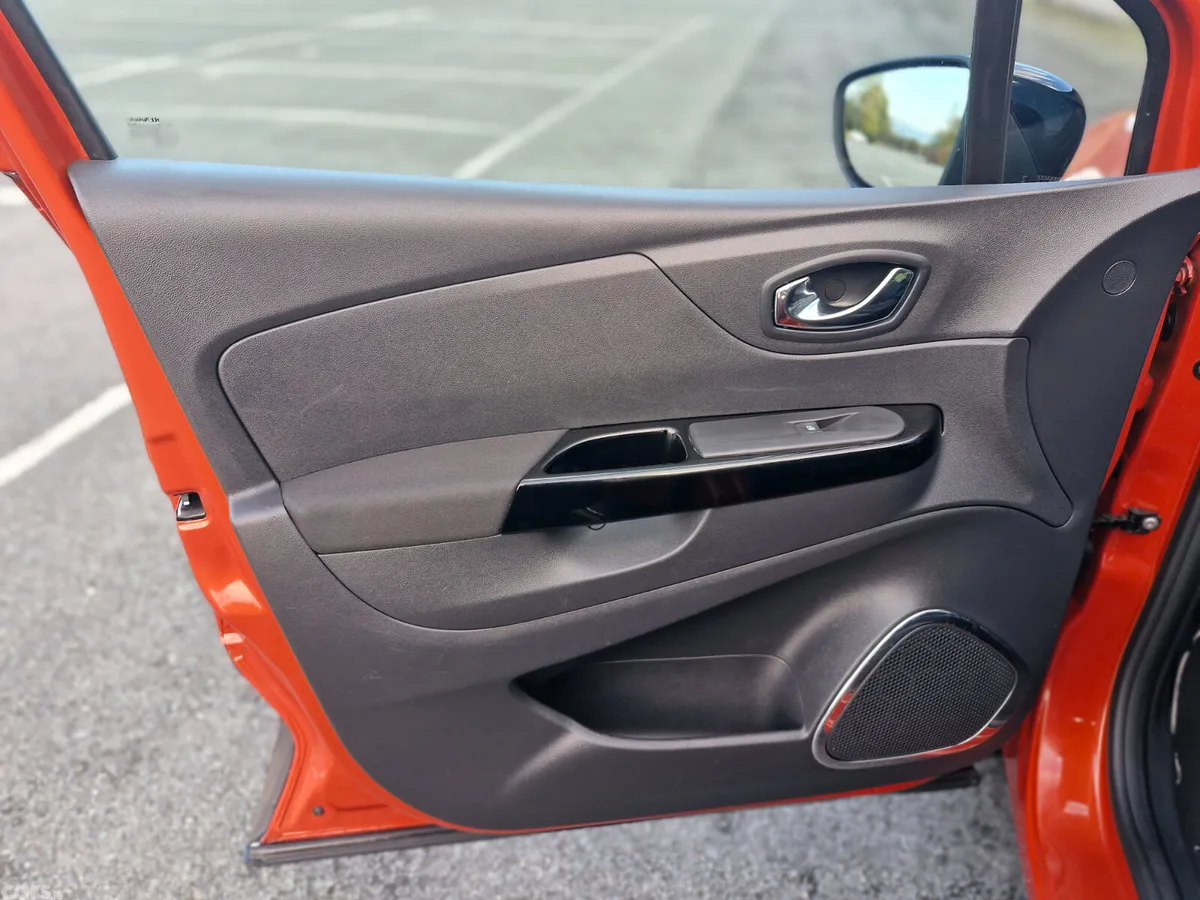 Renault Captur Hatchback, Petrol, 2016, Orange