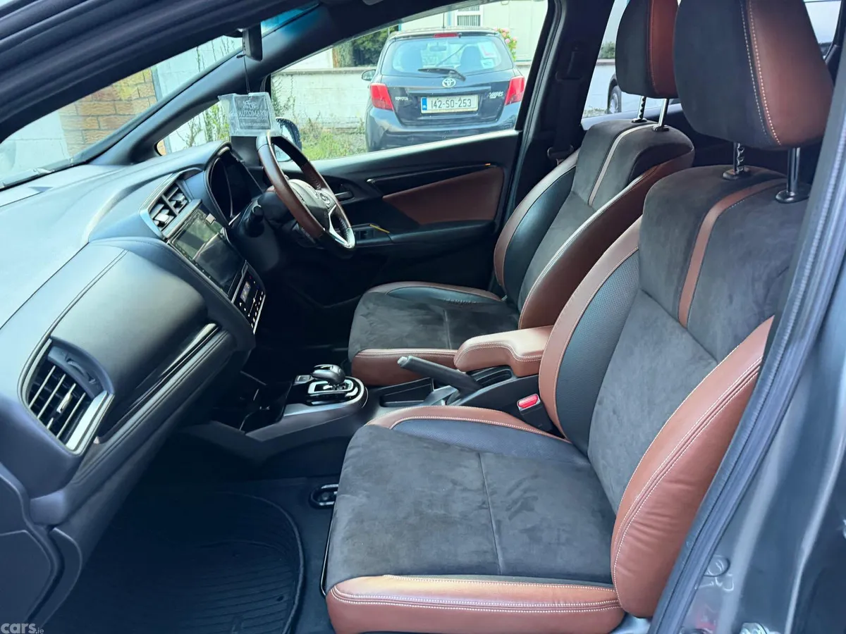 Honda Fit Hatchback, Petrol Hybrid, 2018, Grey