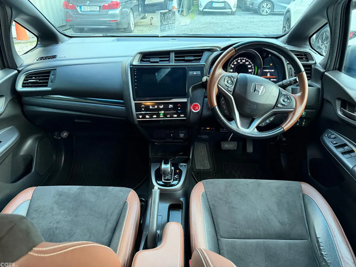 Honda Fit Hatchback, Petrol Hybrid, 2018, Grey