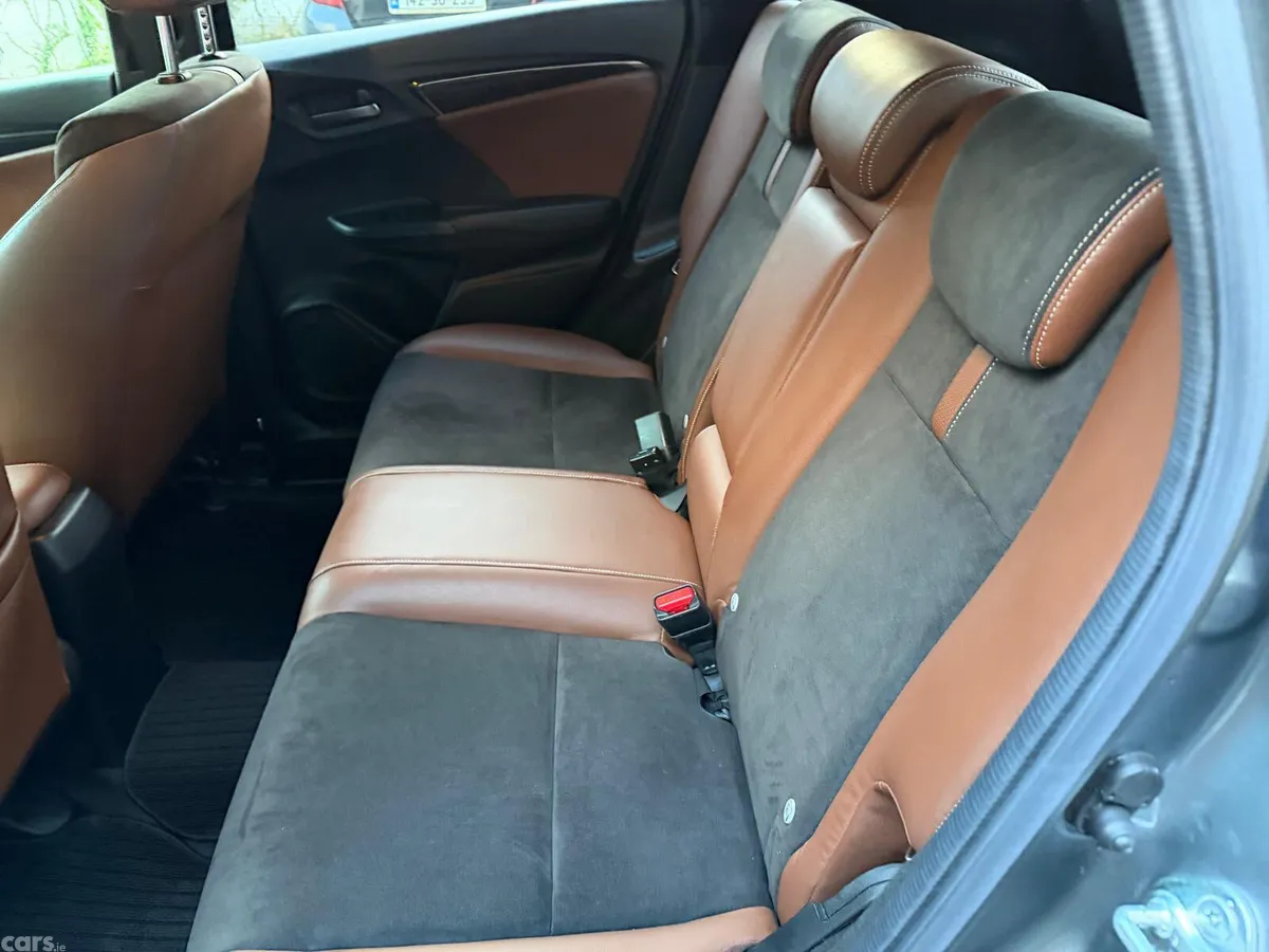 Honda Fit Hatchback, Petrol Hybrid, 2018, Grey