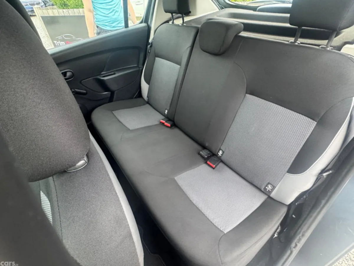 Dacia Sandero Hatchback, Petrol, 2016, Grey