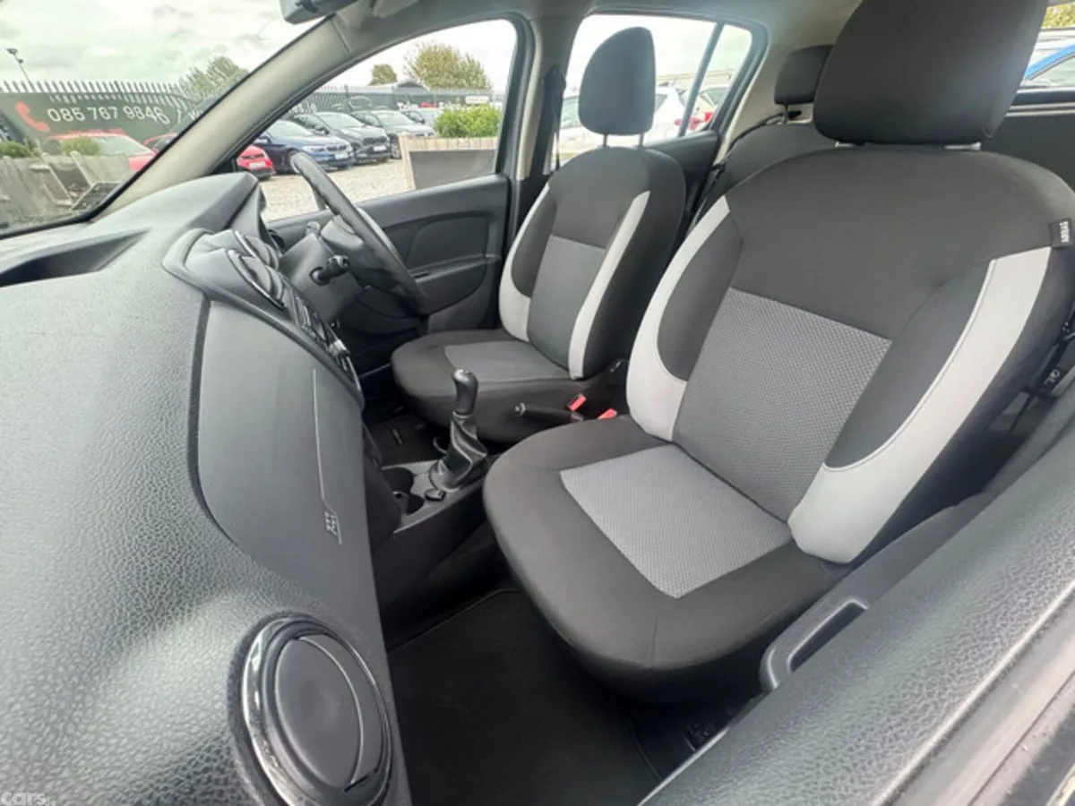Dacia Sandero Hatchback, Petrol, 2016, Grey