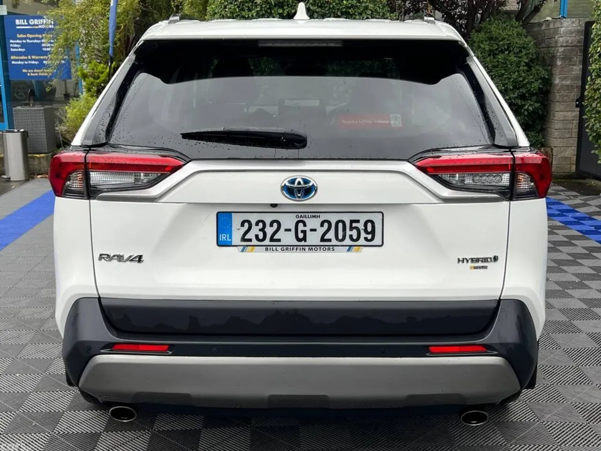 Toyota RAV4 Estate, Petrol Hybrid, 2023, White
