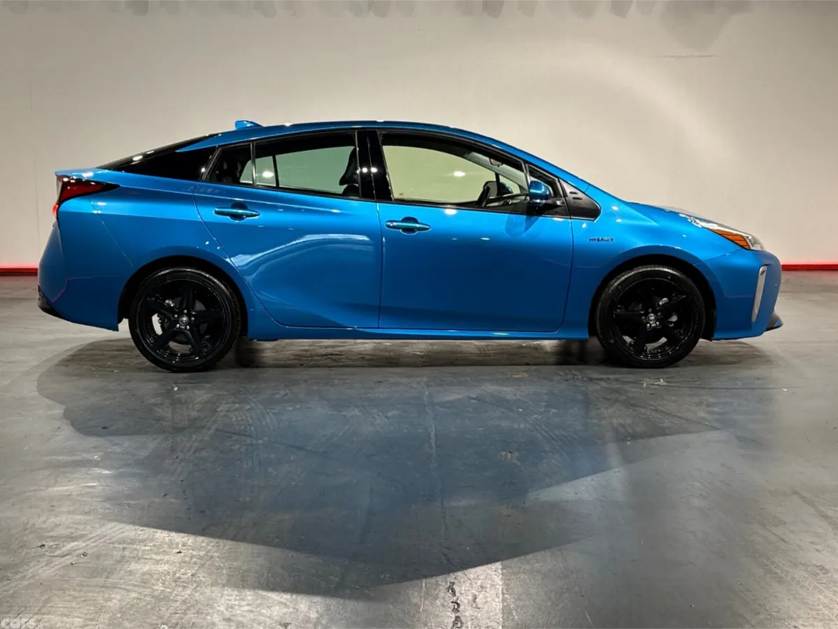 Toyota Prius Hatchback, Petrol Hybrid, 2019, Blue