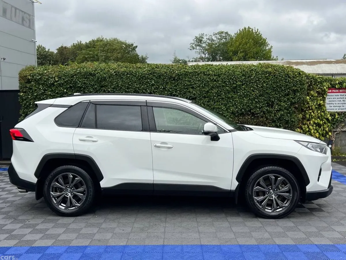 Toyota RAV4 Estate, Petrol Hybrid, 2023, White