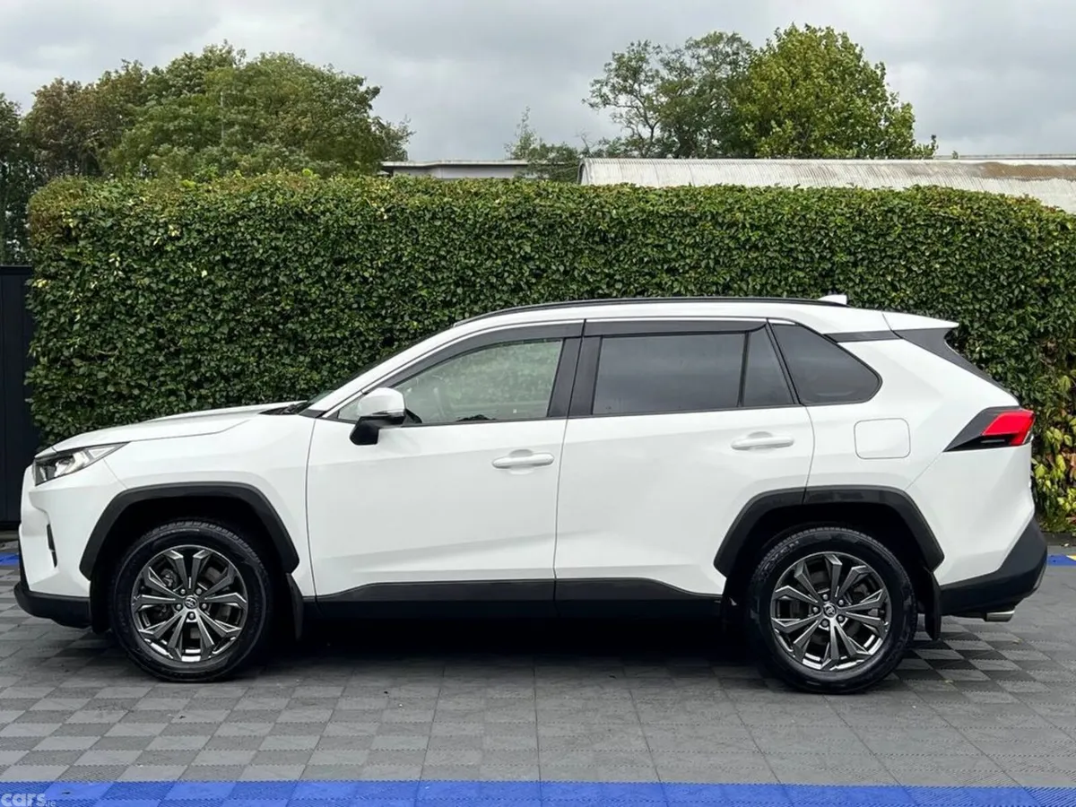 Toyota RAV4 Estate, Petrol Hybrid, 2023, White