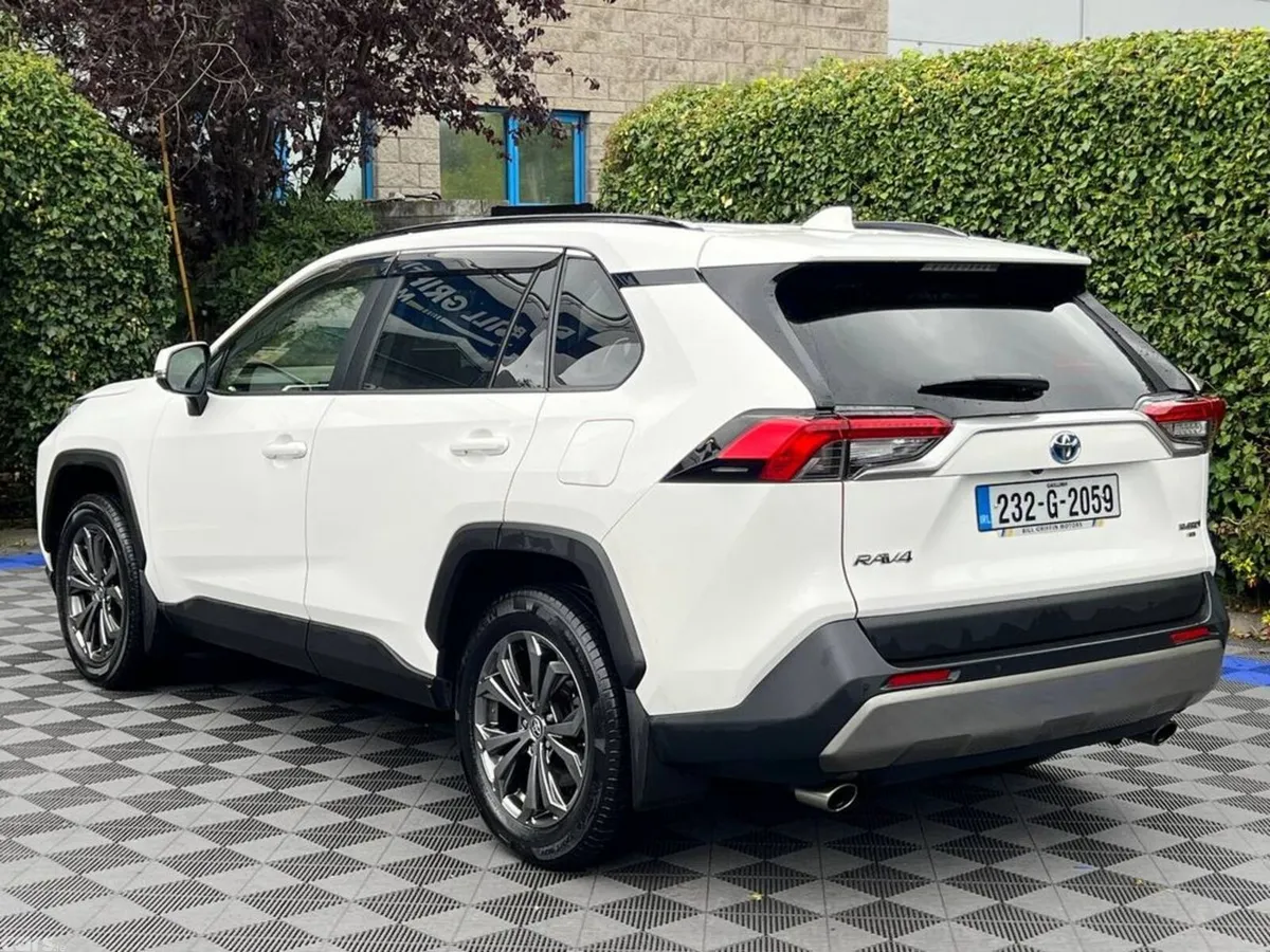 Toyota RAV4 Estate, Petrol Hybrid, 2023, White