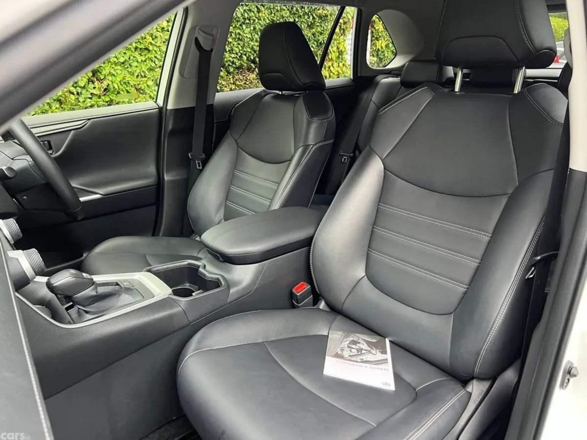 Toyota RAV4 Estate, Petrol Hybrid, 2023, White