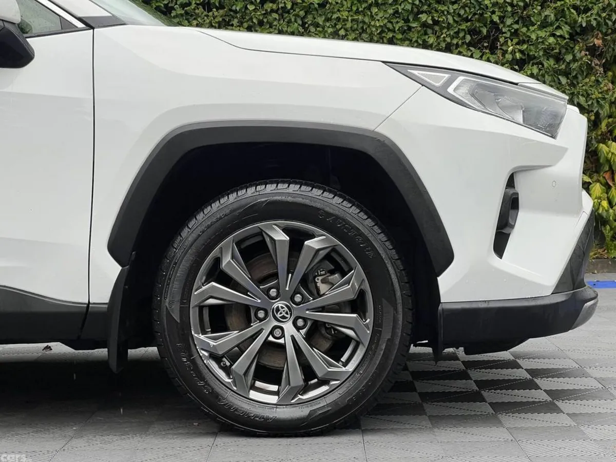 Toyota RAV4 Estate, Petrol Hybrid, 2023, White