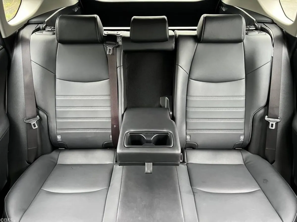 Toyota RAV4 Estate, Petrol Hybrid, 2023, White