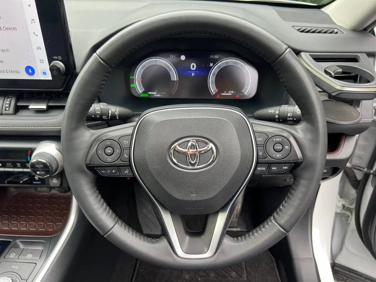 Toyota RAV4 SUV, Petrol Hybrid, 2023, White