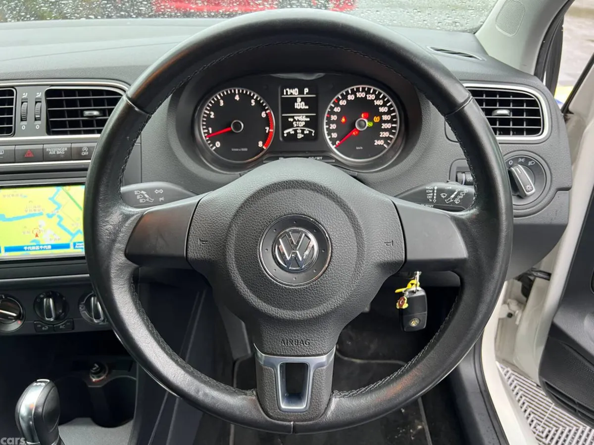 Volkswagen Polo Hatchback, Petrol, 2013, White