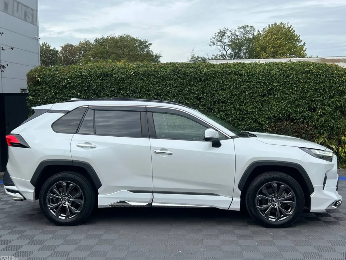 Toyota RAV4 SUV, Petrol Hybrid, 2023, White