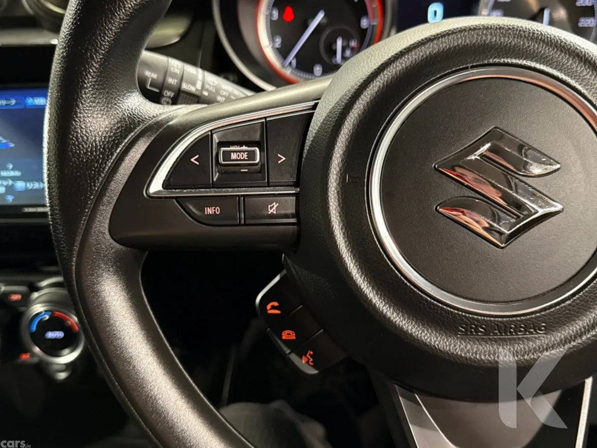 Suzuki Swift Hatchback, Petrol Hybrid, 2021, White