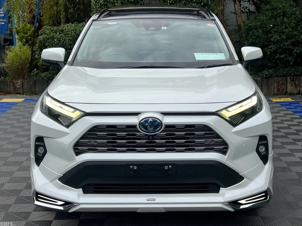 Toyota RAV4 SUV, Petrol Hybrid, 2023, White
