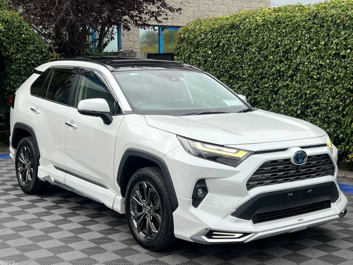 Toyota RAV4 SUV, Petrol Hybrid, 2023, White