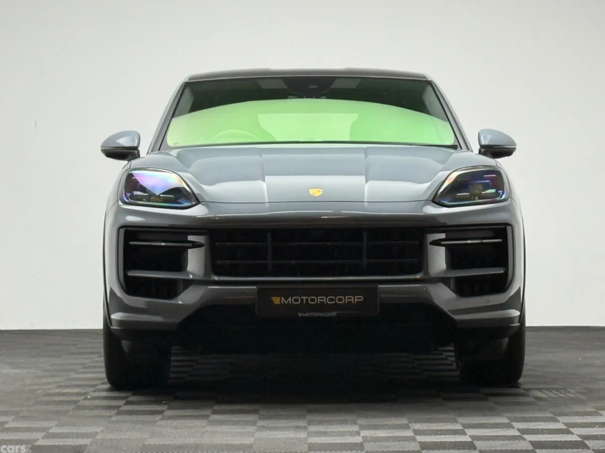 Porsche Cayenne Coupe, Petrol Plug-in Hybrid, 2024, Grey