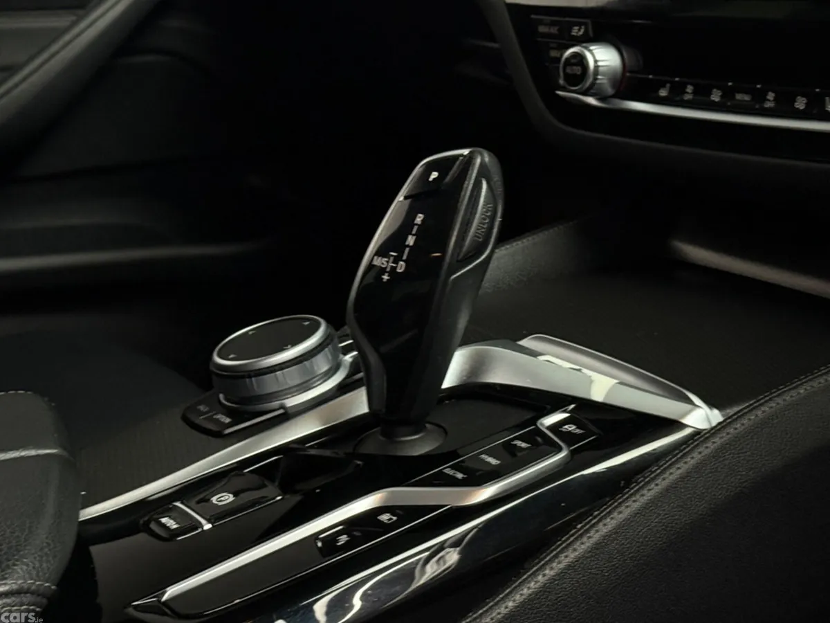 BMW 5-Series Saloon, Petrol Plug-in Hybrid, 2021, Grey