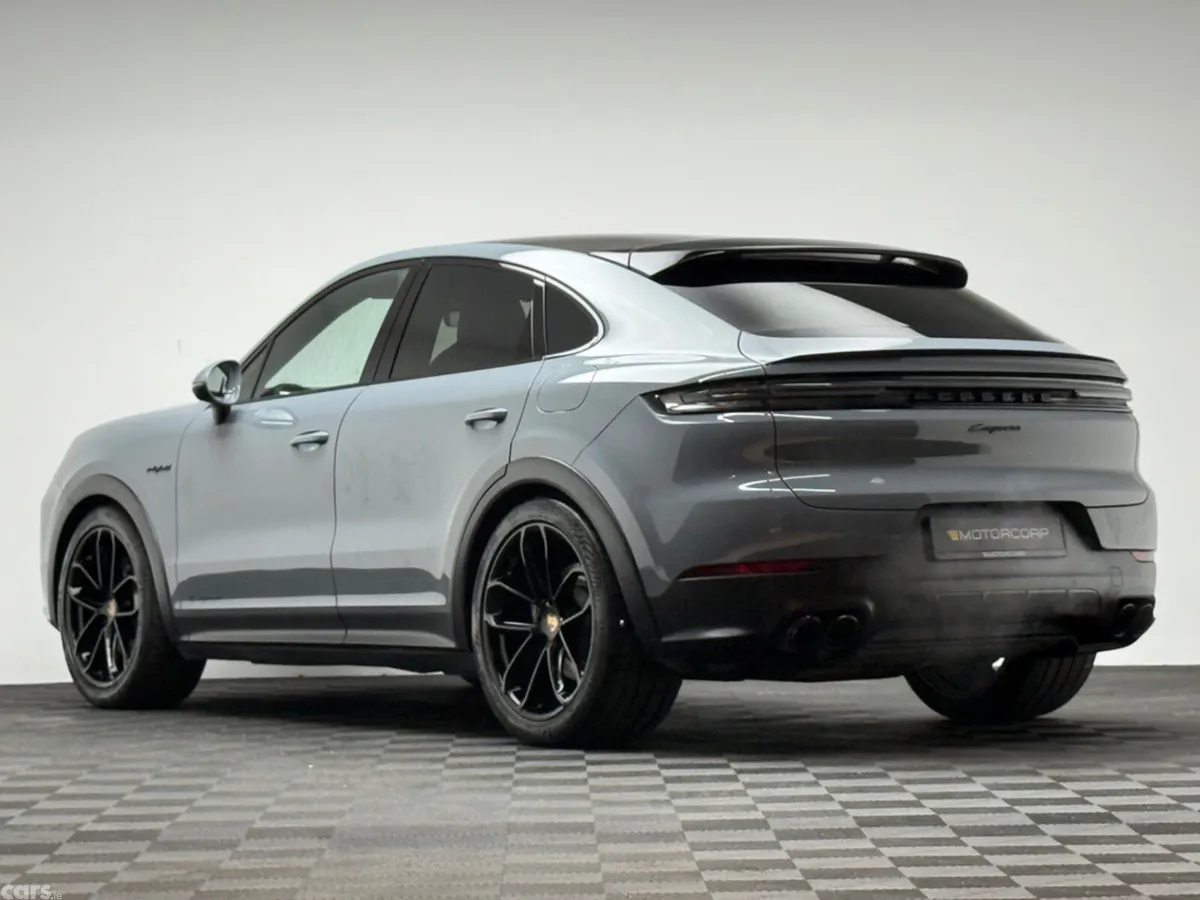 Porsche Cayenne Coupe, Petrol Plug-in Hybrid, 2024, Grey