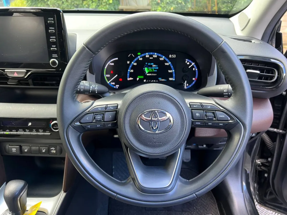Toyota Yaris Cross Hatchback, Petrol Hybrid, 2021, Black