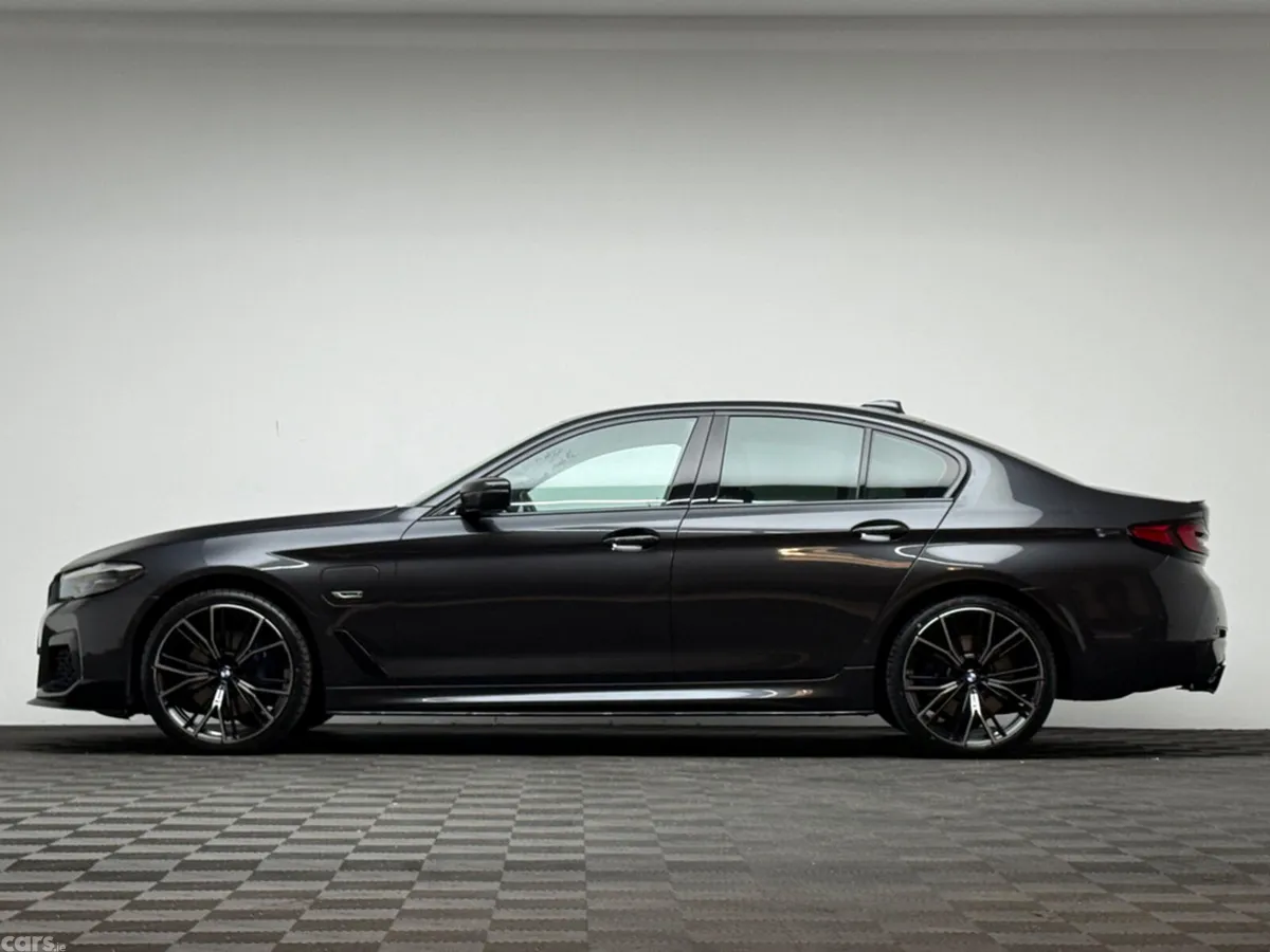 BMW 5-Series Saloon, Petrol Plug-in Hybrid, 2021, Grey