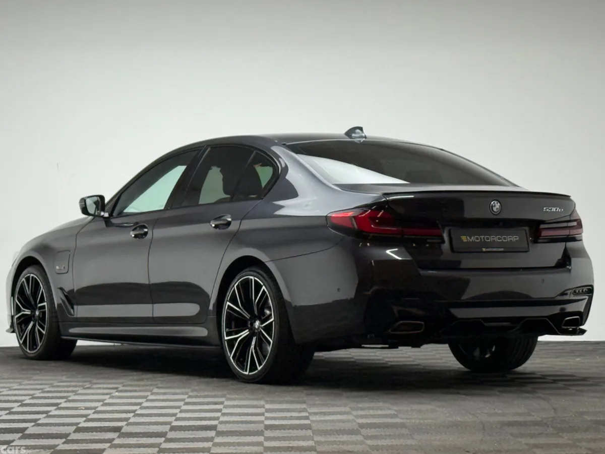 BMW 5-Series Saloon, Petrol Plug-in Hybrid, 2021, Grey