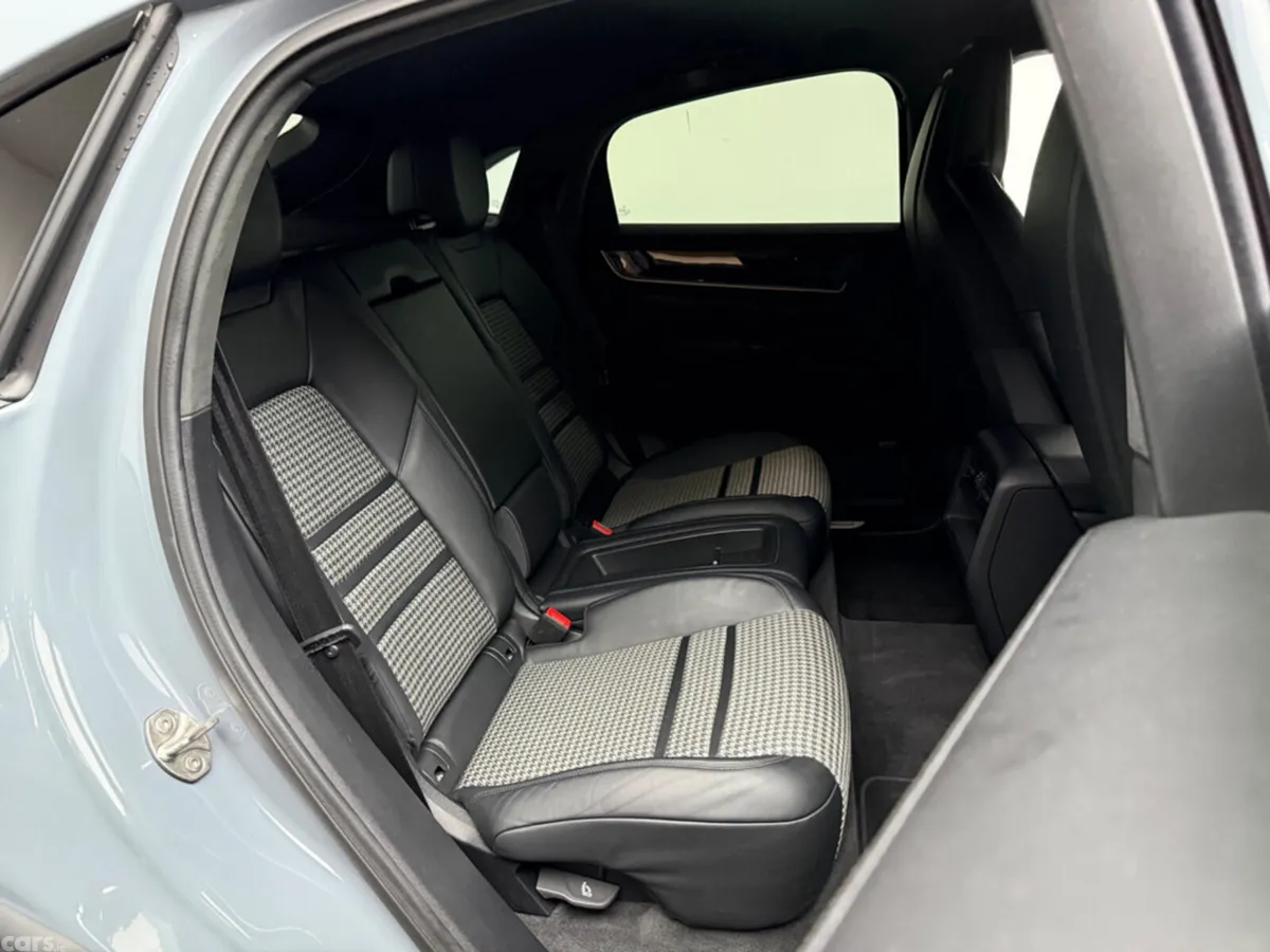Porsche Cayenne Coupe, Petrol Plug-in Hybrid, 2024, Grey