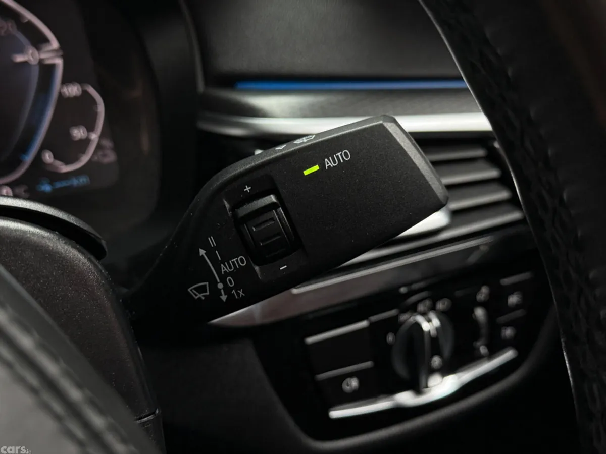 BMW 5-Series Saloon, Petrol Plug-in Hybrid, 2021, Grey