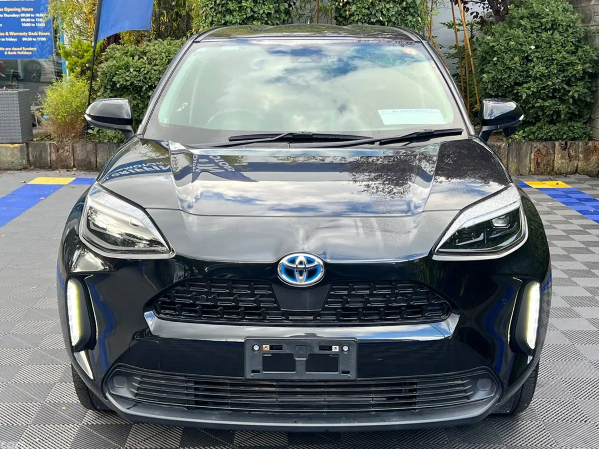 Toyota Yaris Cross Hatchback, Petrol Hybrid, 2021, Black