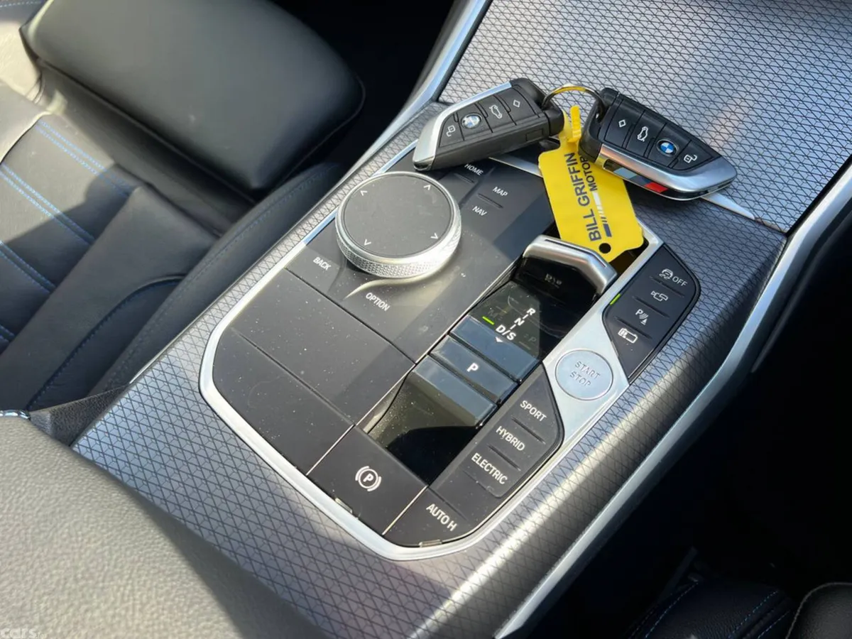 BMW 3-Series Saloon, Petrol Plug-in Hybrid, 2025, White