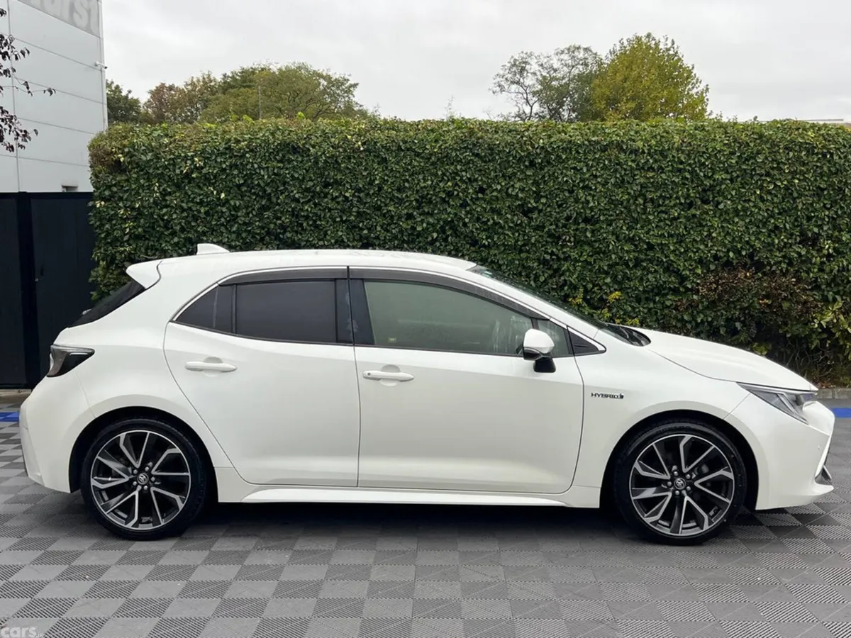 Toyota Corolla Hatchback, Petrol Hybrid, 2018, White