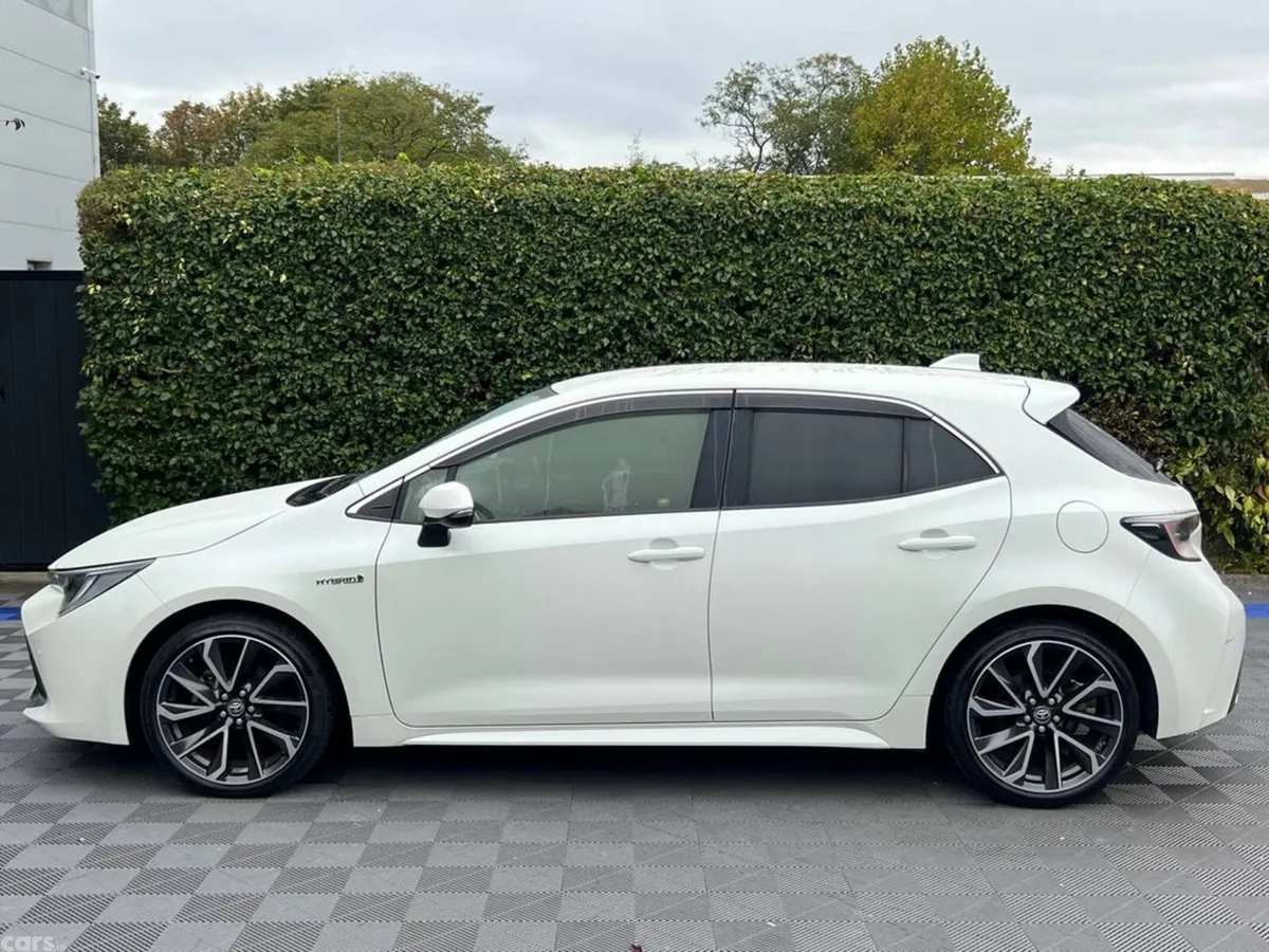 Toyota Corolla Hatchback, Petrol Hybrid, 2018, White