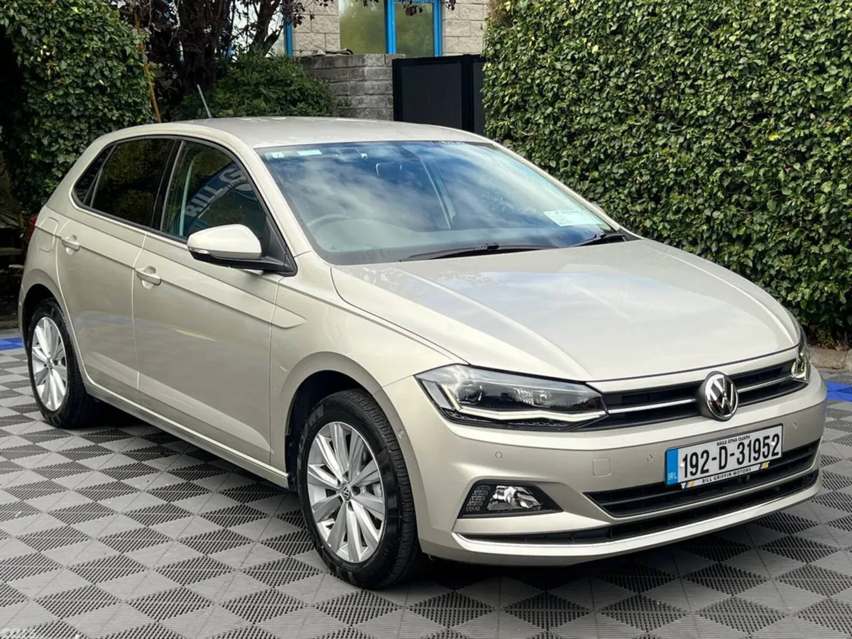 Volkswagen Polo Hatchback, Petrol, 2019, Gold