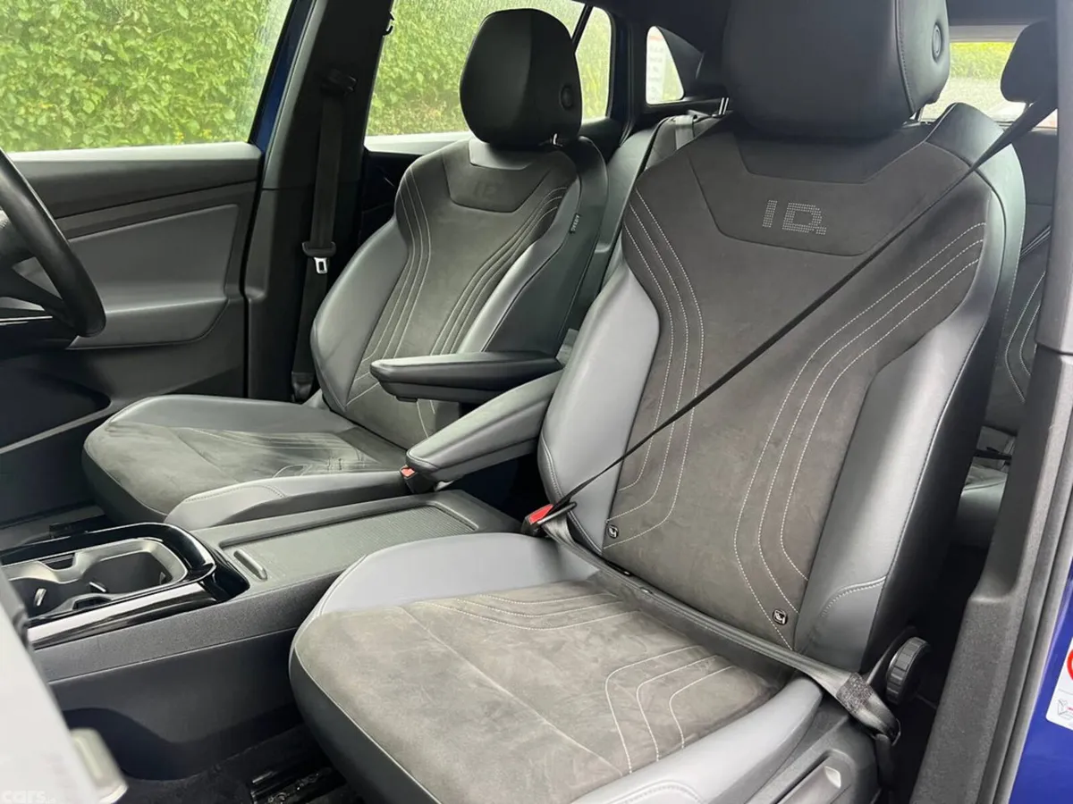 Volkswagen ID.4 SUV, Electric, 2023, Blue