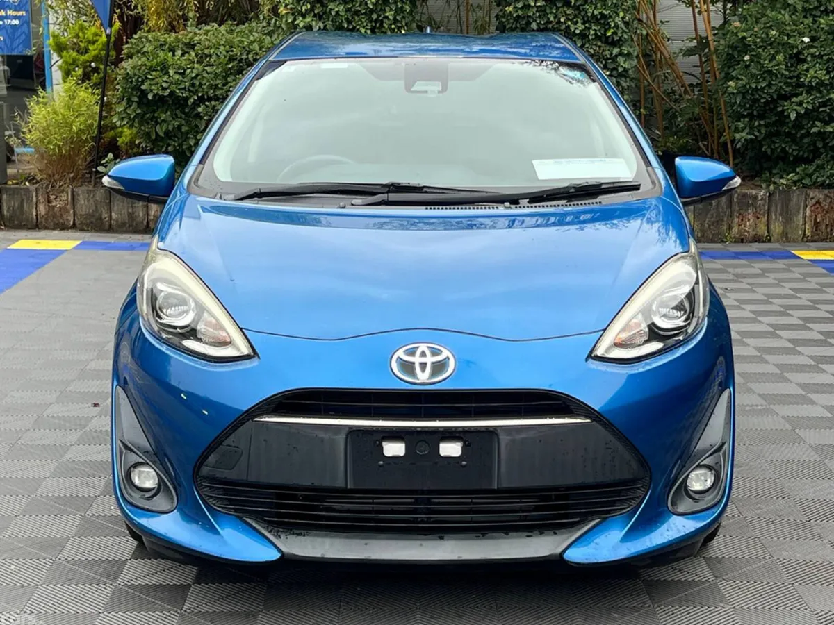 Toyota Aqua Hatchback, Petrol Hybrid, 2018, Blue