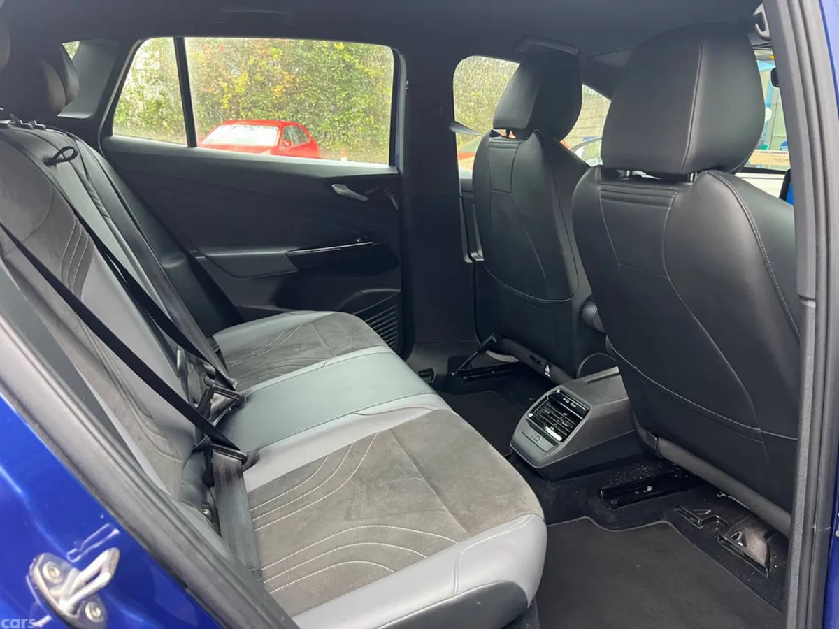 Volkswagen ID.4 SUV, Electric, 2023, Blue