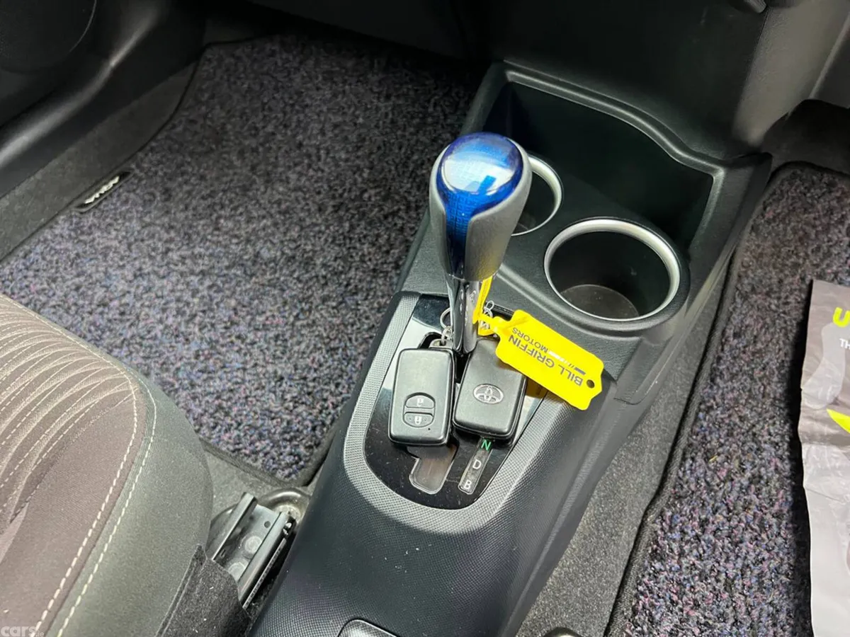 Toyota Aqua Hatchback, Petrol Hybrid, 2018, Blue