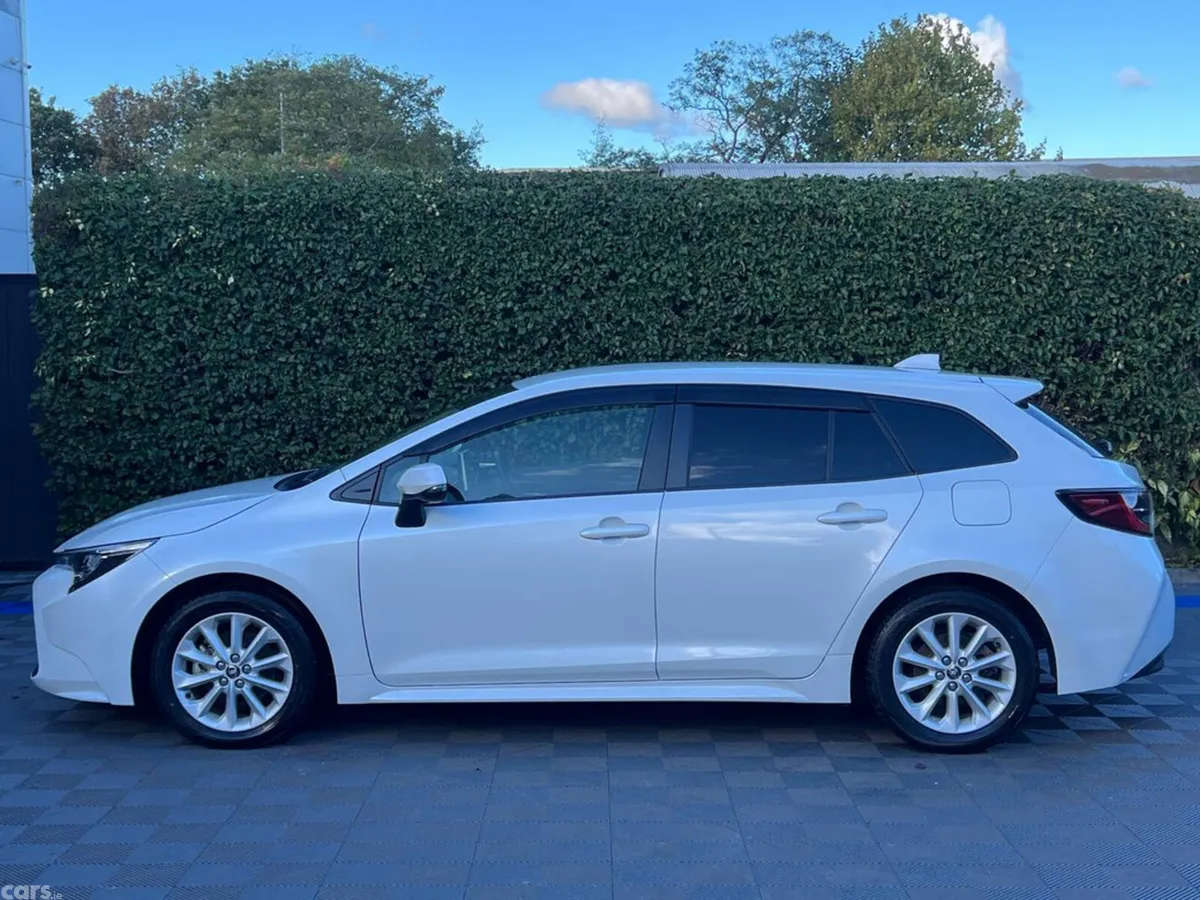 Toyota Corolla Estate, Petrol Hybrid, 2022, White