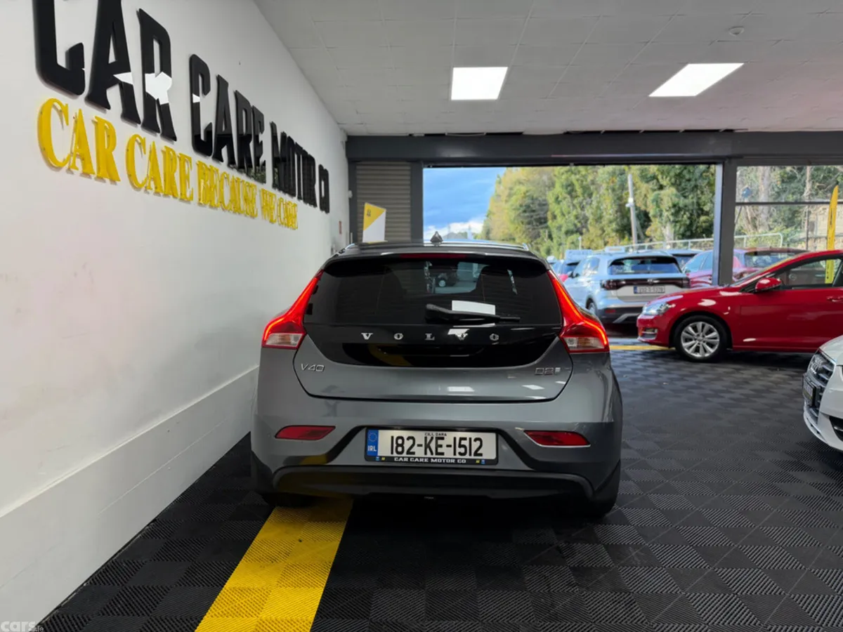 Volvo V40 Estate, Diesel, 2018, Grey