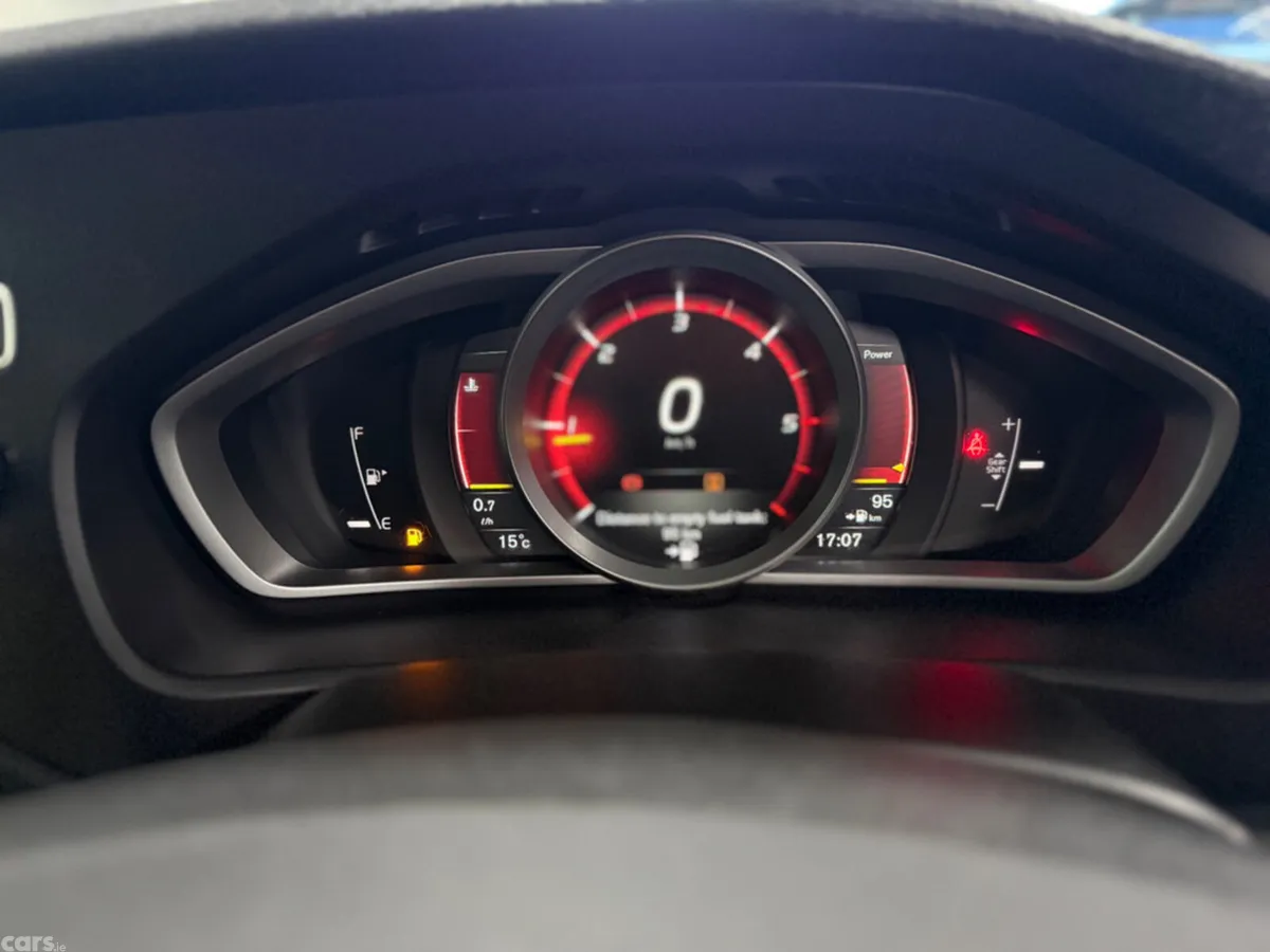 Volvo V40 Estate, Diesel, 2018, Grey