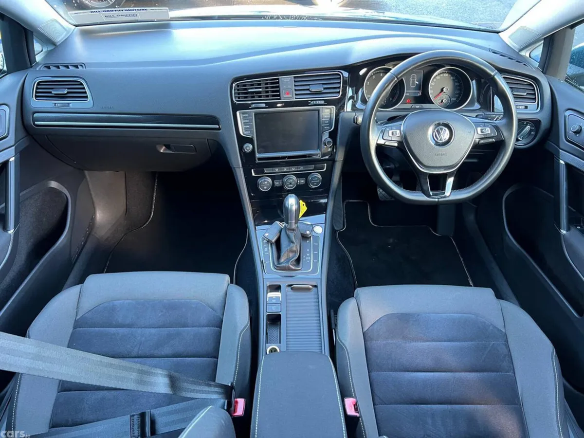 Volkswagen Golf Hatchback, Petrol, 2017, Blue
