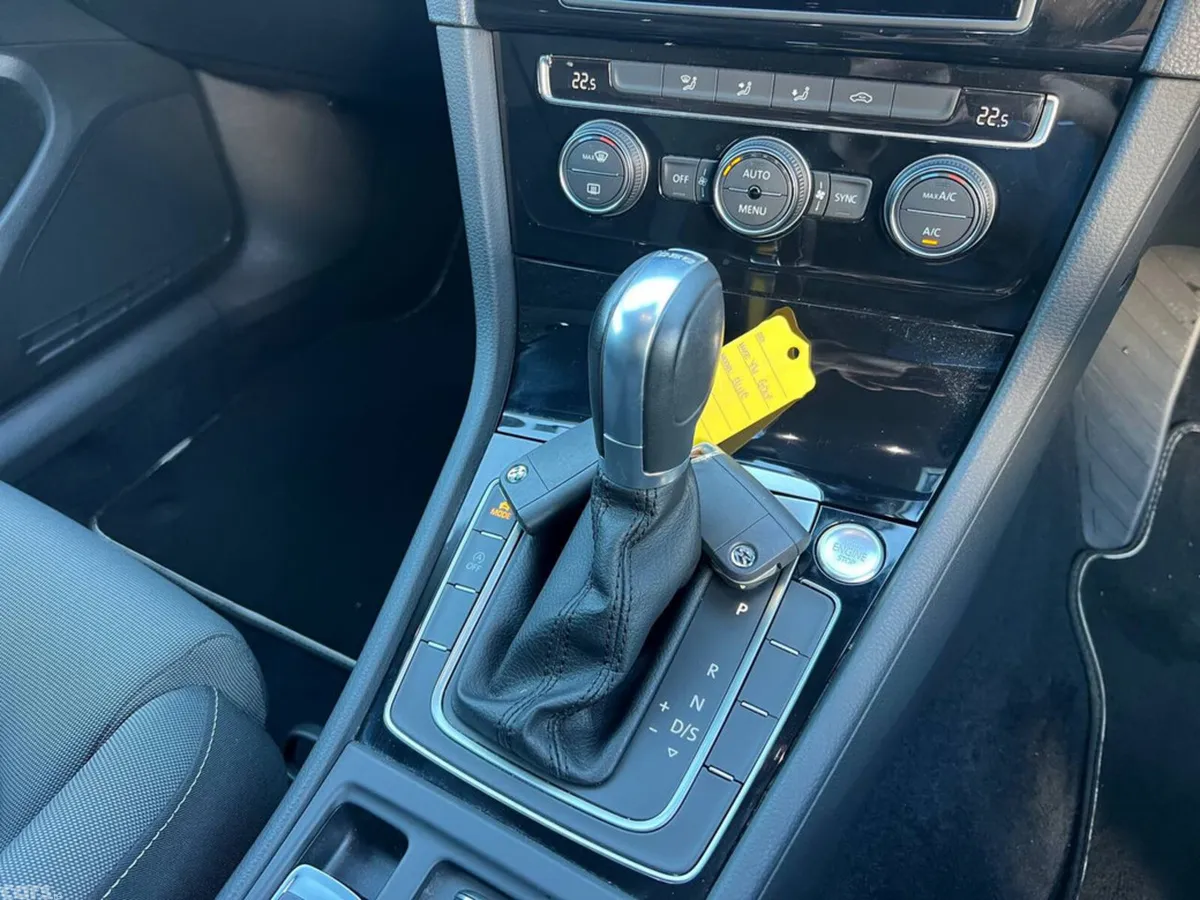 Volkswagen Golf Hatchback, Petrol, 2017, Blue
