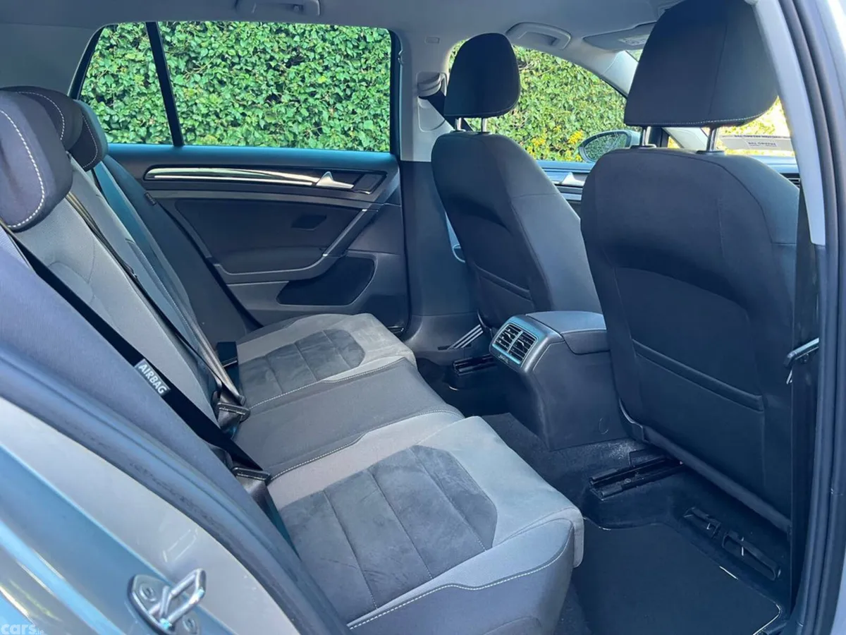 Volkswagen Golf Hatchback, Petrol, 2017, Silver