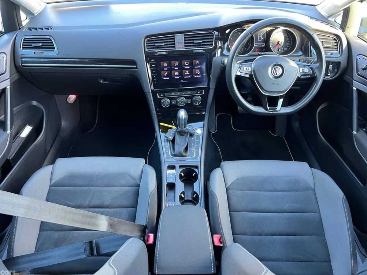 Volkswagen Golf Hatchback, Petrol, 2017, Silver