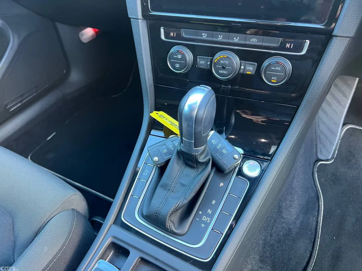 Volkswagen Golf Hatchback, Petrol, 2017, Silver