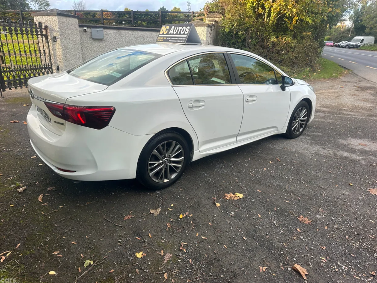 Toyota Avensis Saloon, Diesel, 2017, White