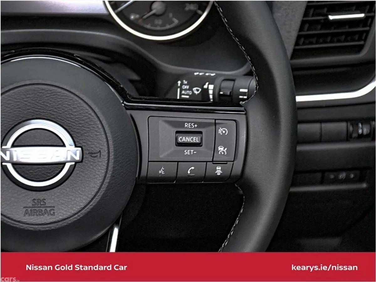 Nissan Qashqai SUV, Petrol Hybrid, 2026, White