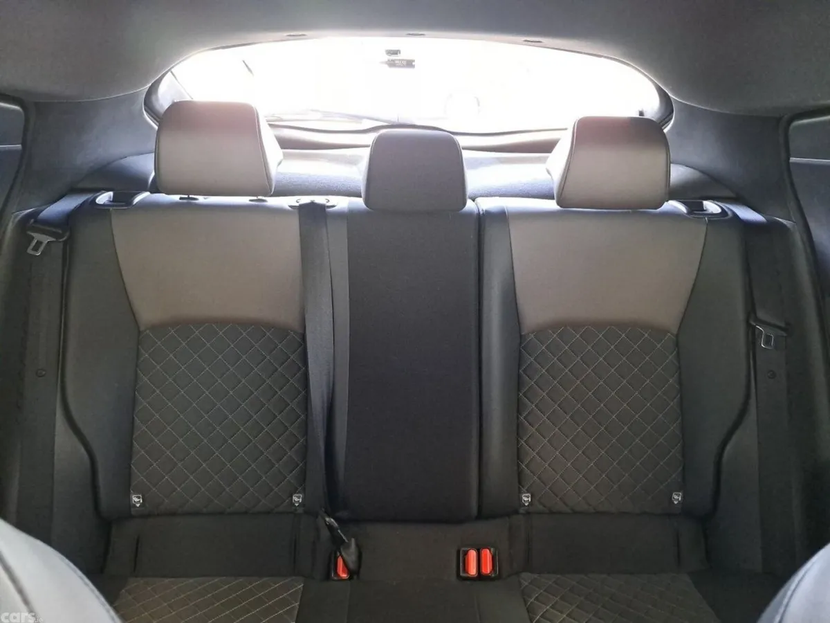 Toyota C-HR SUV, Petrol Hybrid, 2020, White