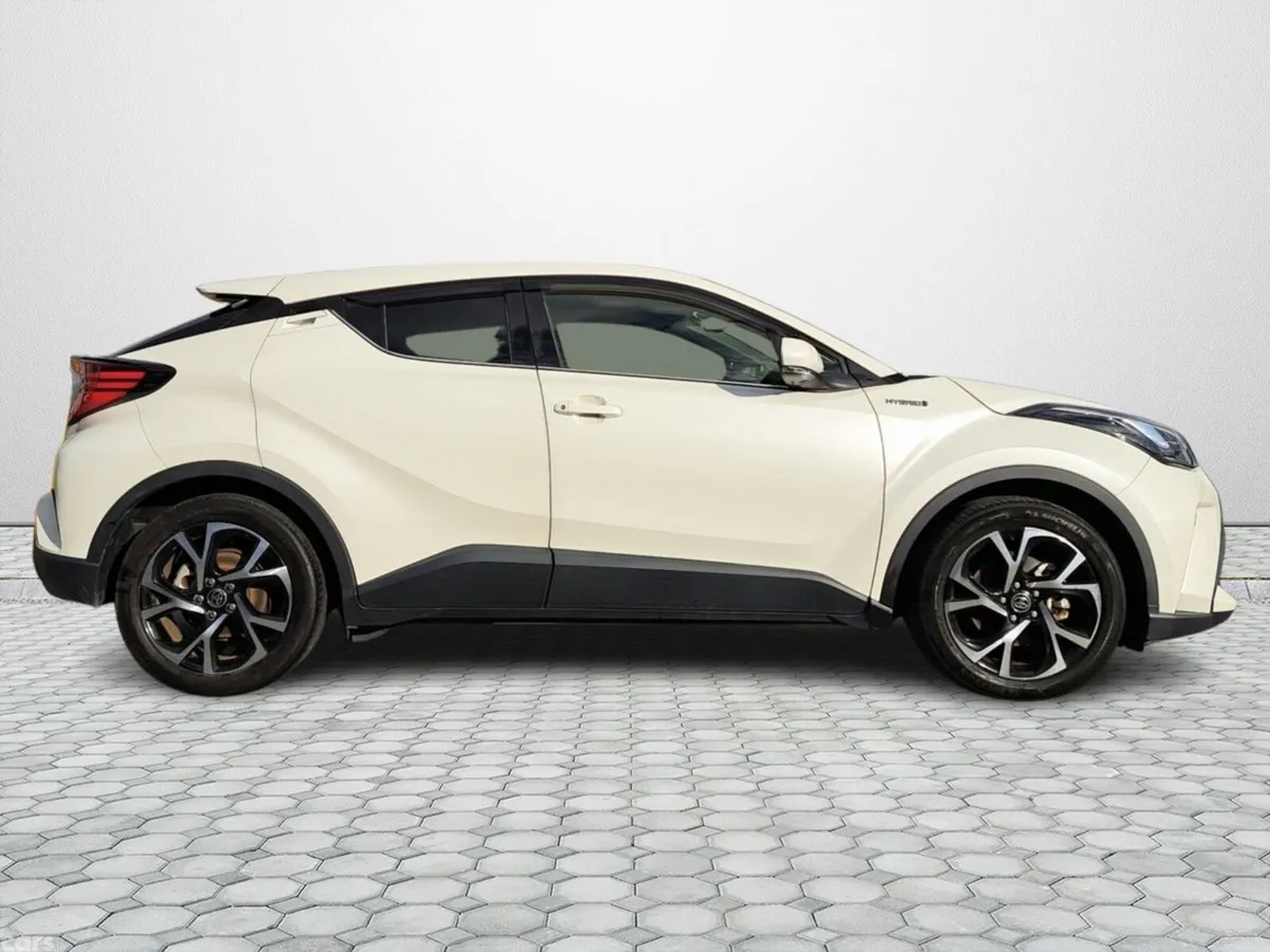 Toyota C-HR SUV, Petrol Hybrid, 2020, White