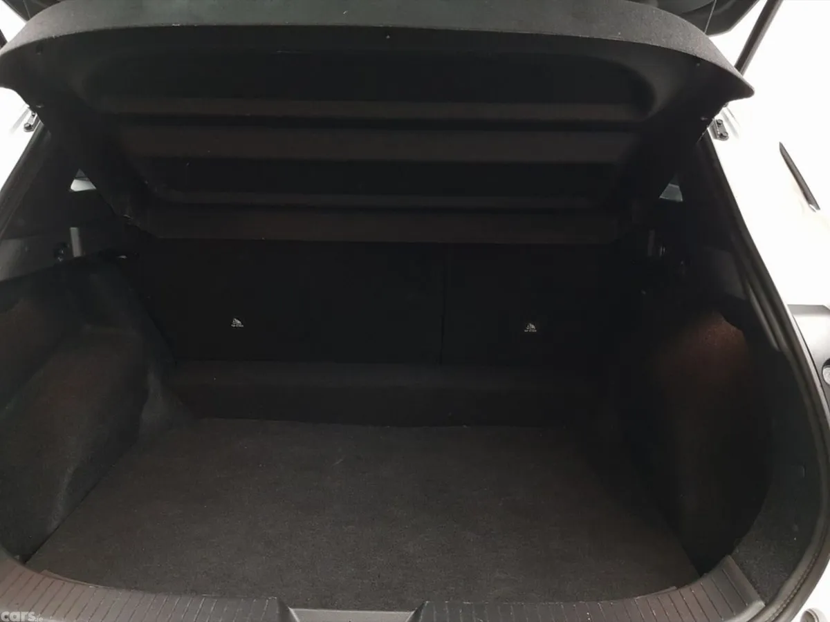 Nissan Qashqai MPV, Petrol Hybrid, 2026, White